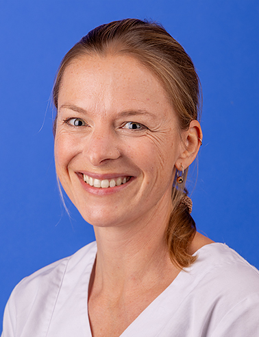 Dr. med. vet. Lena von Spiessen Dipl. ECVS Fachtierärztin für Kleintierchirurgie