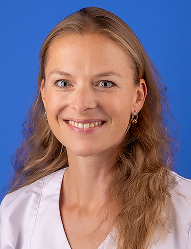 Dr. med. vet. Lena von Spiessen Dipl. ECVS Fachtierärztin für Kleintierchirurgie
